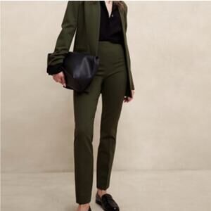 Never Worn Banana Republic Olive Ponte Pants Size M